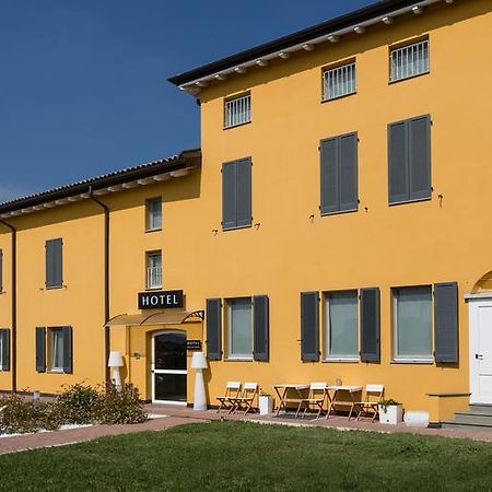Hotel Forlanini 52 ปาร์มา ภายนอก รูปภาพ