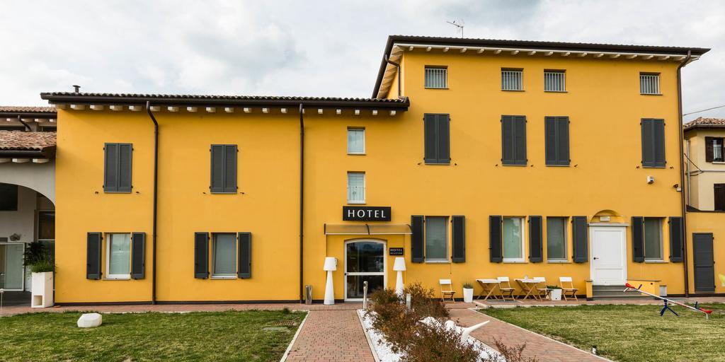 Hotel Forlanini 52 ปาร์มา ภายนอก รูปภาพ