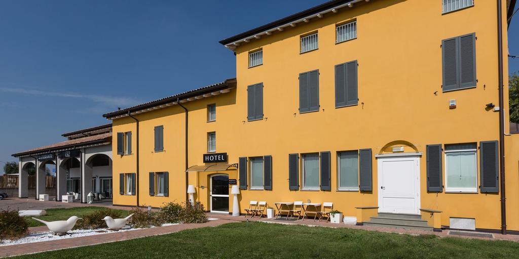 Hotel Forlanini 52 ปาร์มา ภายนอก รูปภาพ