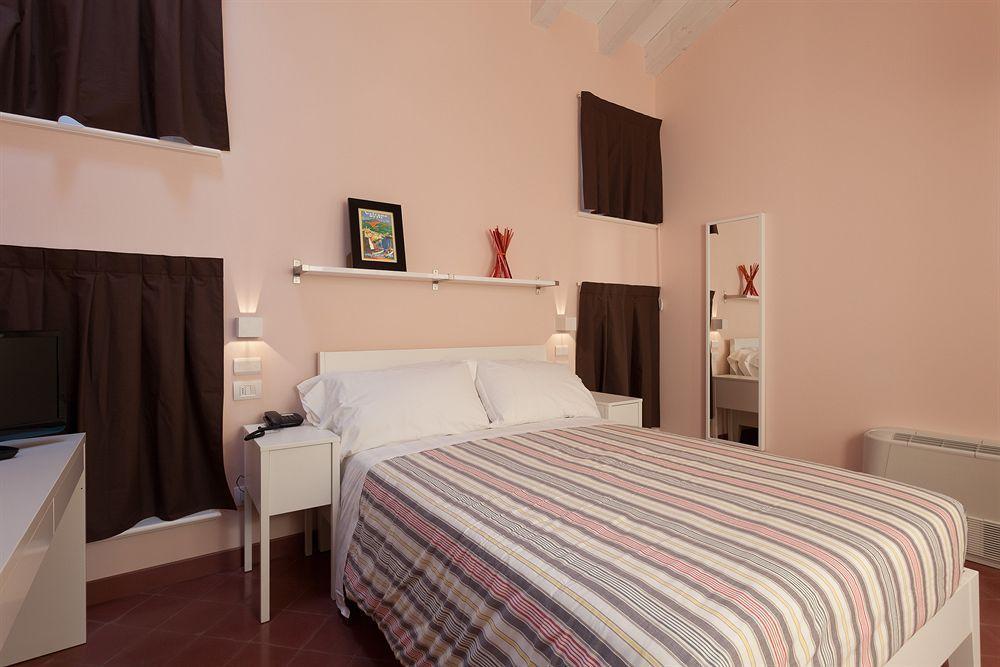 Hotel Forlanini 52 ปาร์มา ภายนอก รูปภาพ