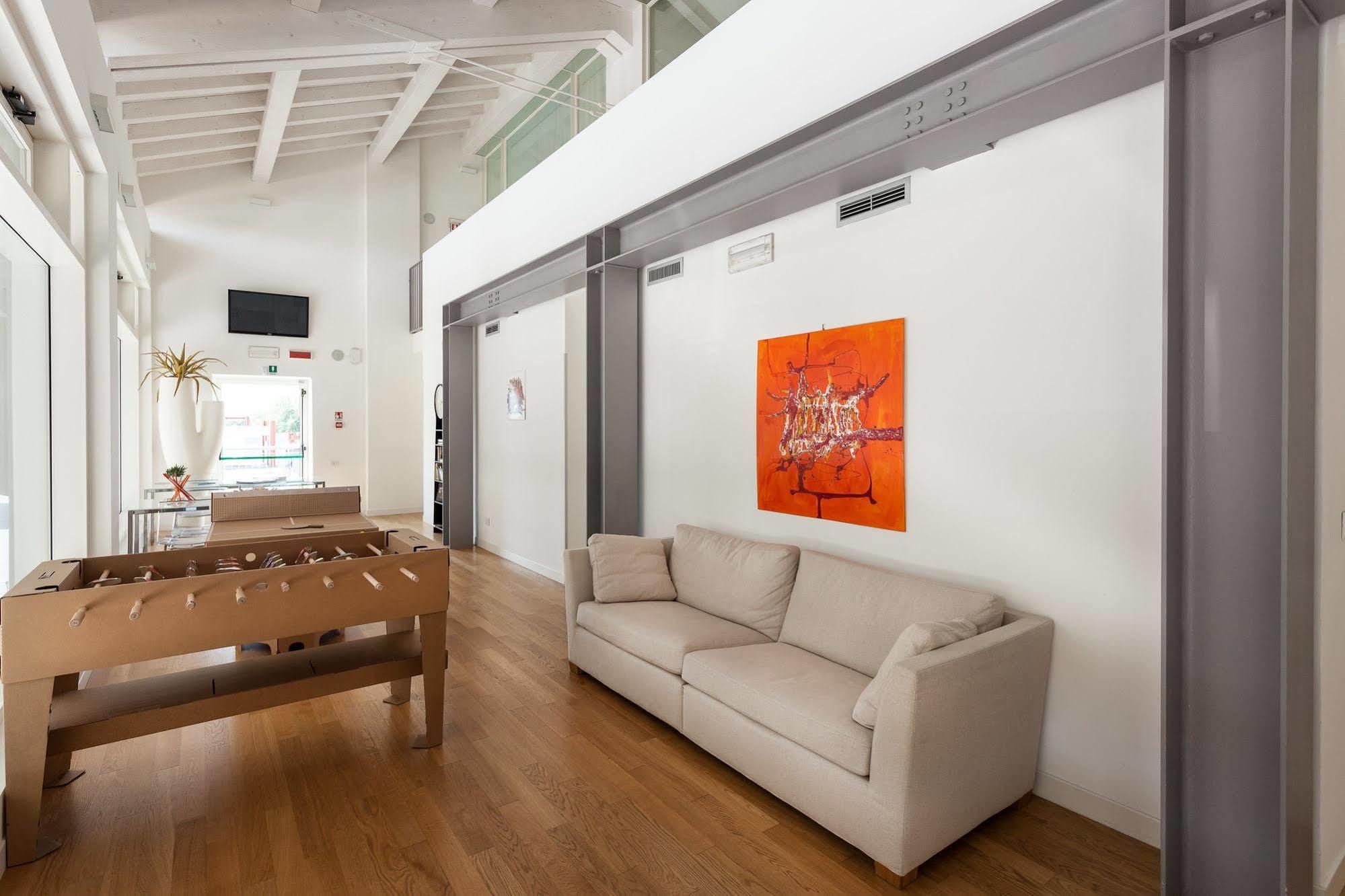Hotel Forlanini 52 ปาร์มา ภายนอก รูปภาพ