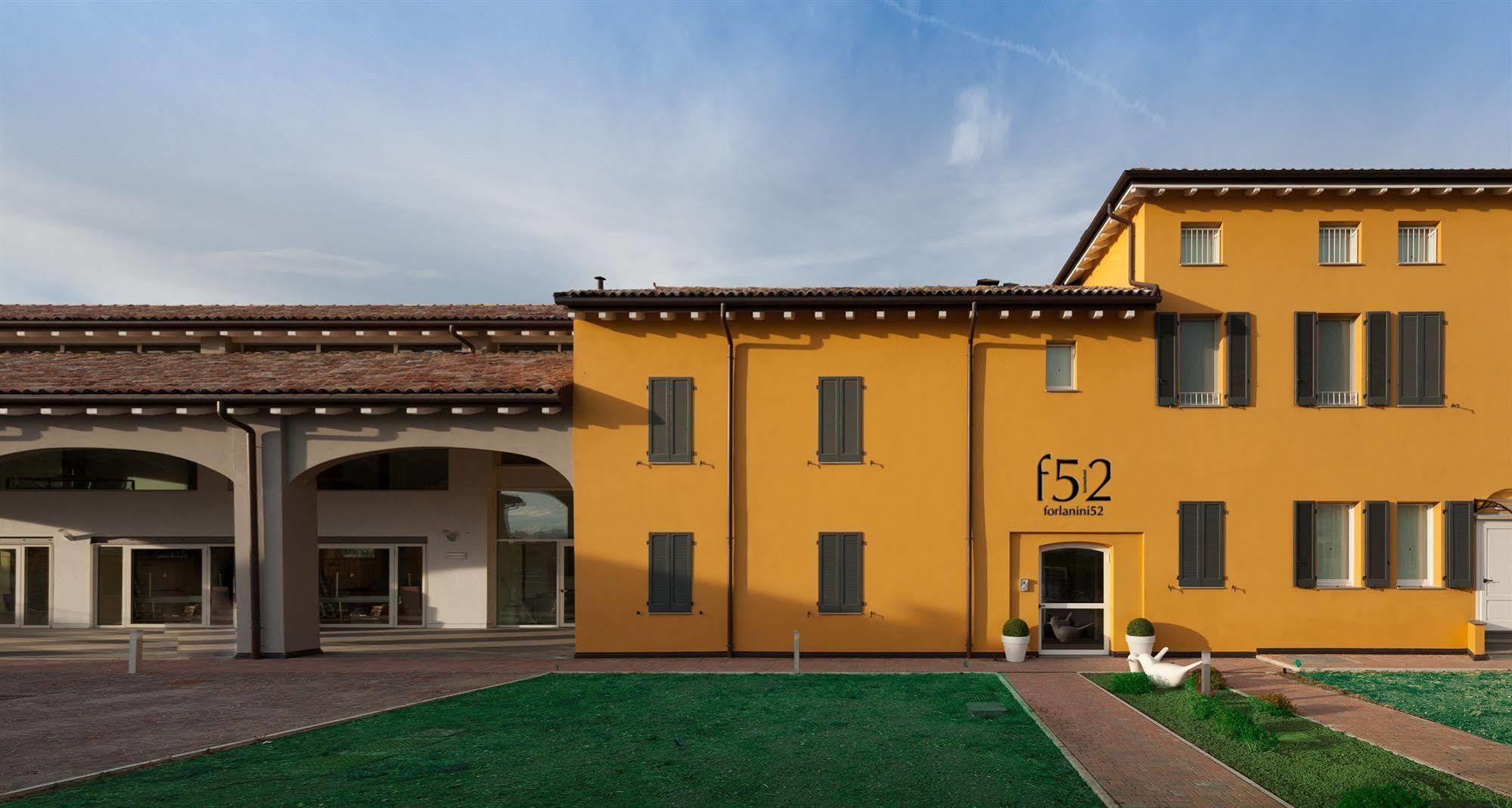 Hotel Forlanini 52 ปาร์มา ภายนอก รูปภาพ