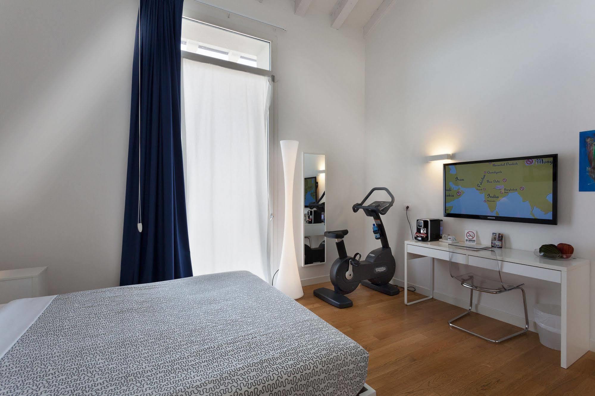 Hotel Forlanini 52 ปาร์มา ภายนอก รูปภาพ